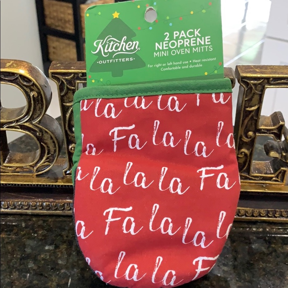 Set of two neoprene Christmas mini oven mitts